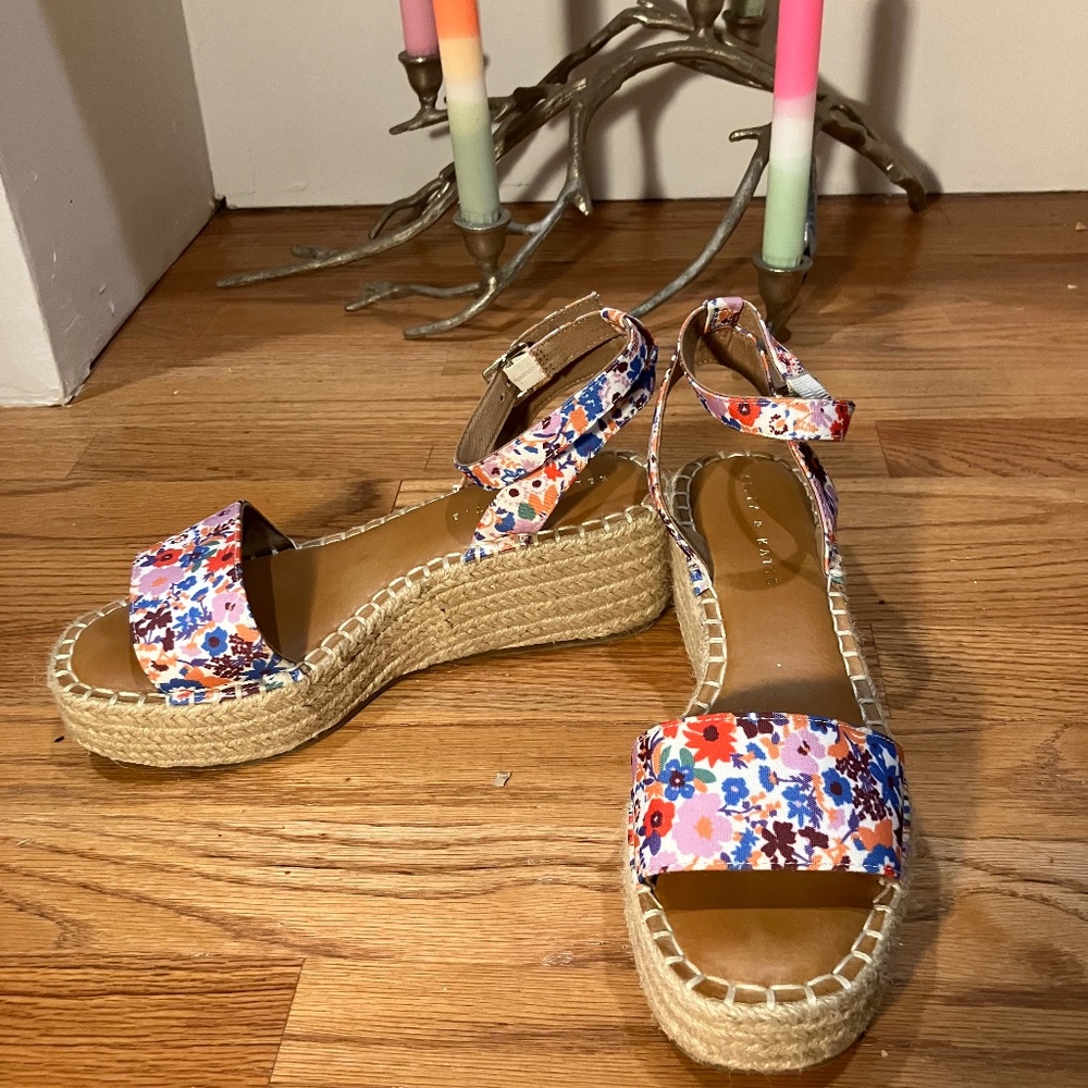 Kelly & Katie floral Wedges